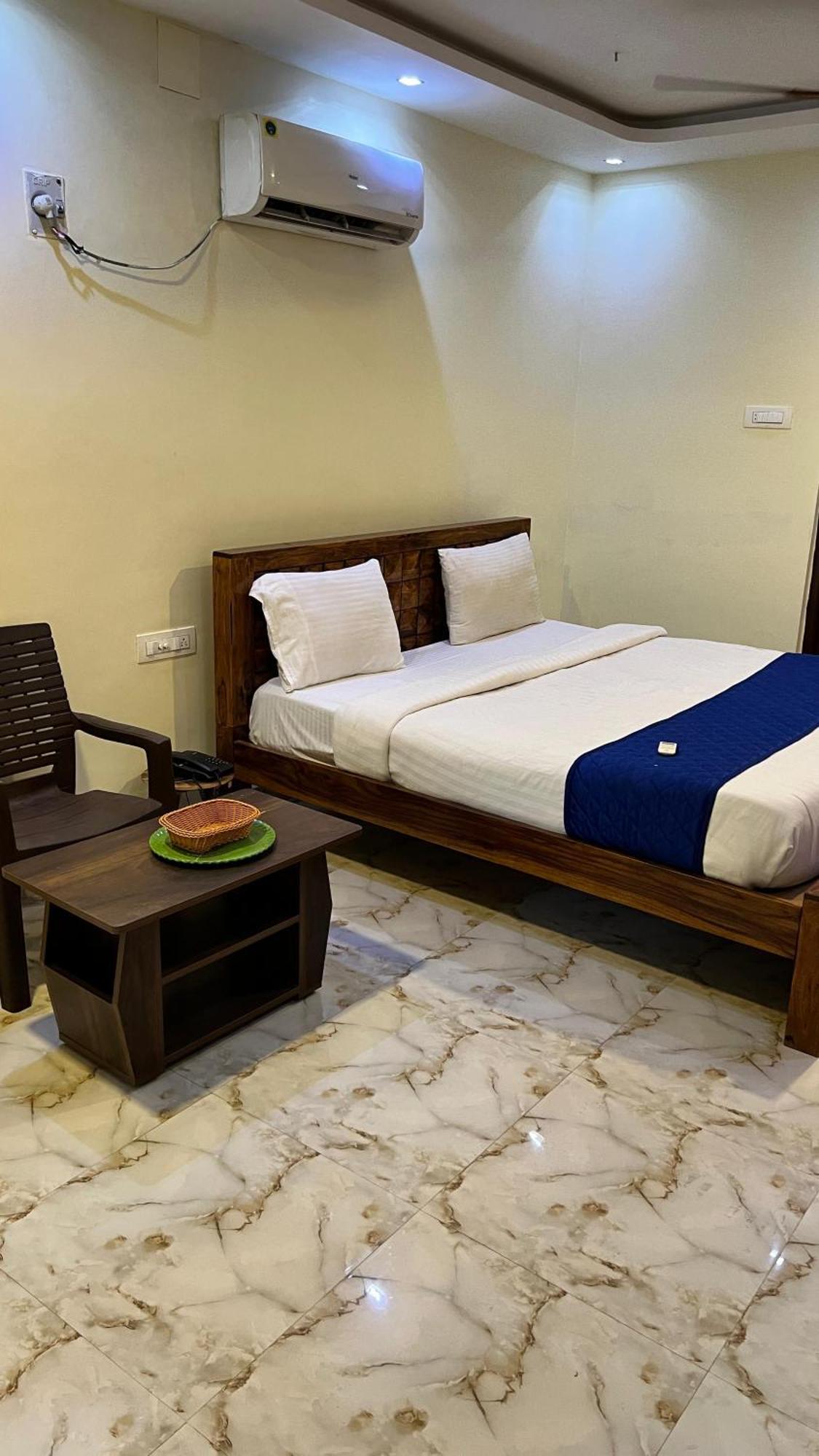 Nakshatraa Inn *